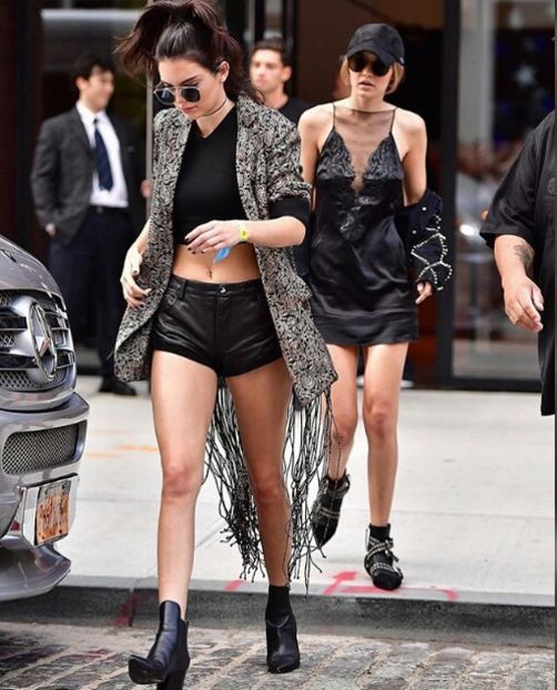 large (4) - kendall jenner