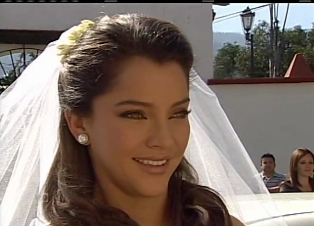 EVLDKNBEHFZSICGVMJD - Sara Maldonado