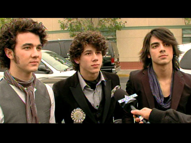 64711_video-220554-access-extended-jonas-brothers-concert - jonas brothers