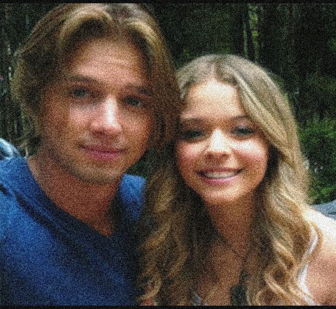 ∟TheCharmingDiCaprio got  ̷A̷l̷i̷s̷o̷n̷ ̷&̷ ̷J̷a̷s̷o̷n̷ from PLL