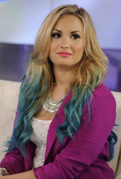 Demi-Lovato-Blonde-Hairstyles-2013 - Demi Lovato