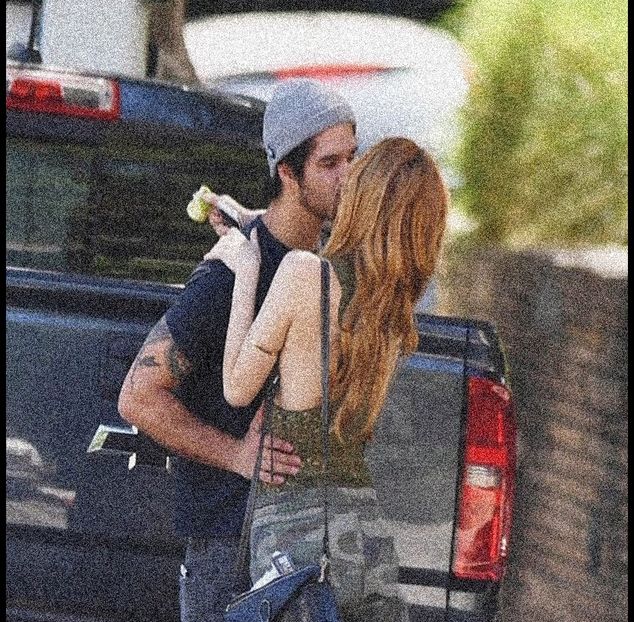 18.09 ·♡ ❝Nothing is so healing as the human touch.❞