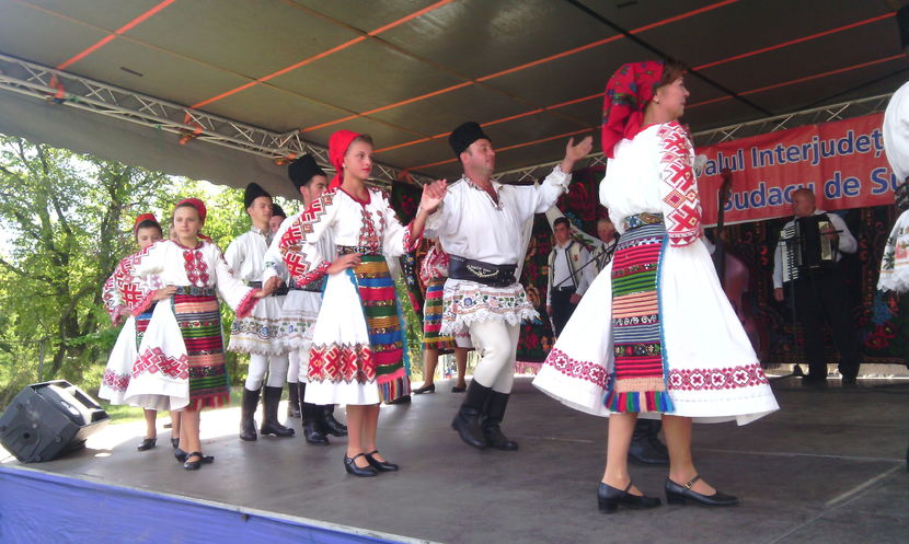  - Promovarea traditiilor  romanesti in Jud Bistrita-Nasaud