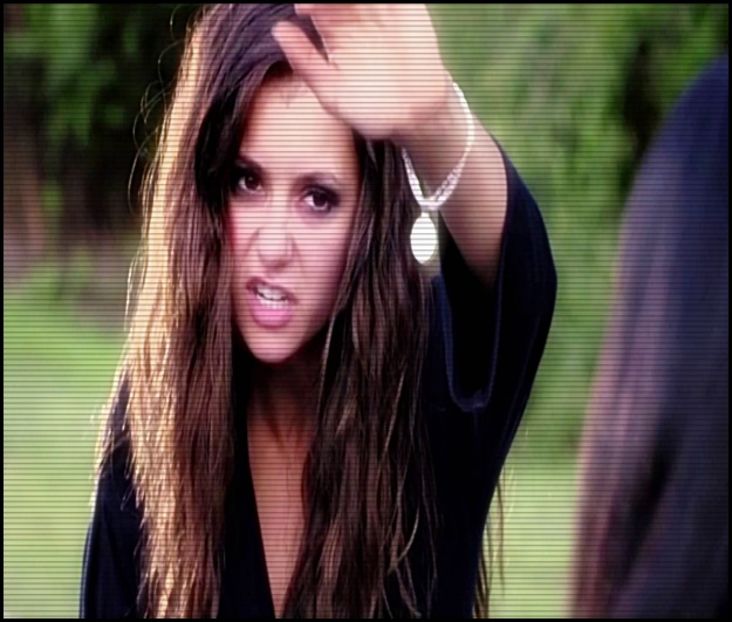 ☪. (se uită urât la ea) O să mori pentru asta!