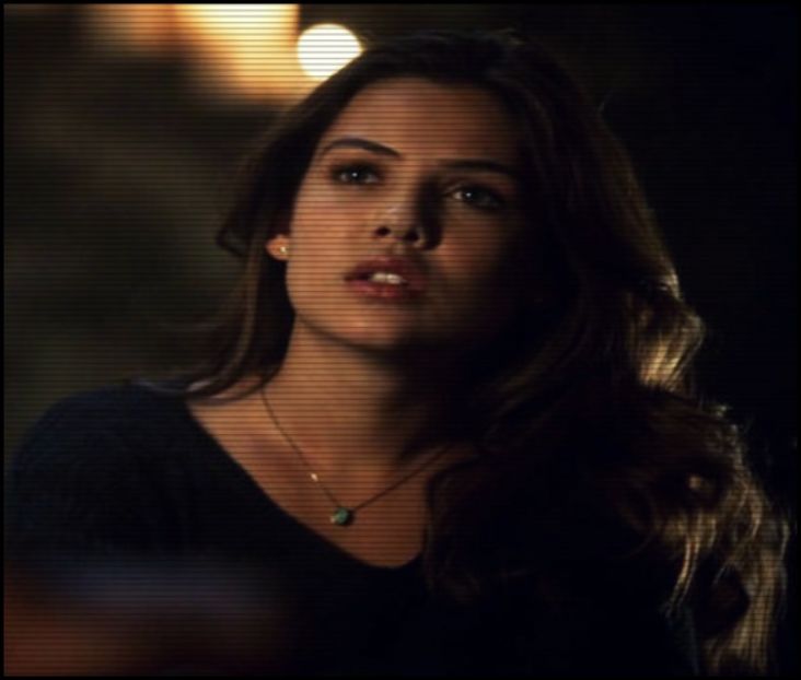 ∂ανιηα| .. îmi spui că am făcut ceva rău? A ucis recepţionera. De ce? clk.; Ea ce vină avea? Şi ţinea aici o femeie constrânsă.. scuze, poate nu era treaba mea.. dar ..m-am enervat că am văzut asta.
