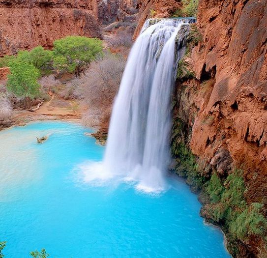 cascada de la Havasupai - CELE 12 LOCURI DE PE PAMANT CARE AU INSPIRAT PANDORA_PLANETA DIN AVATAR