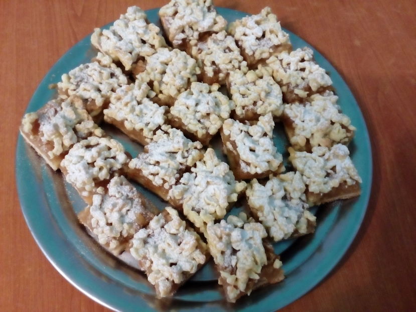 Plăcintă cu mere si aluat razuit - Culinar 3