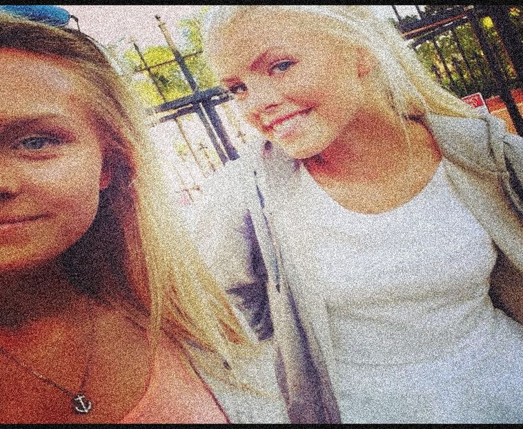 ∟breatheme got  ̷I̷n̷e̷ ̷K̷r̷i̷s̷t̷i̷n̷e̷ and Aurora.