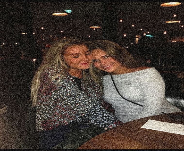 ∟xMiddleOfSelena got  ̷H̷e̷n̷r̷i̷k̷k̷e̷ ̷O̷m̷r̷e̷ and Aurora.