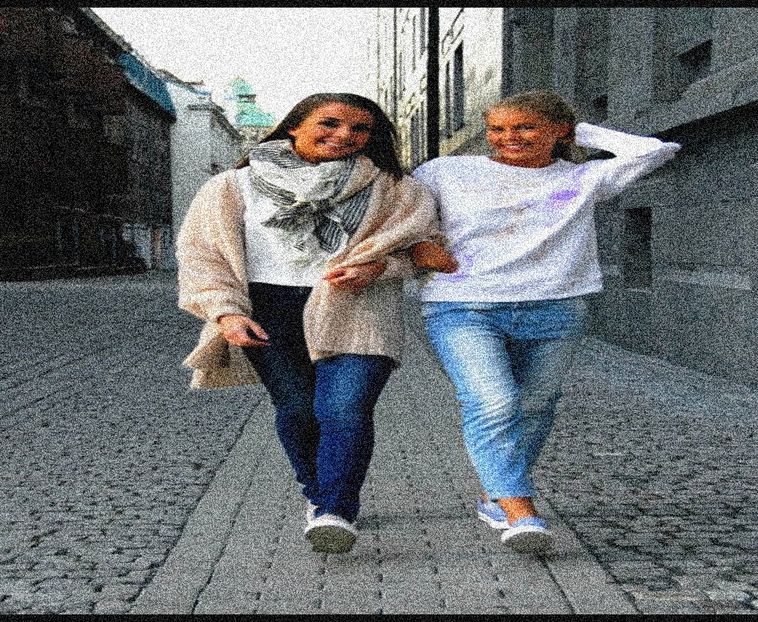 ∟ christophrWood got ̷M̷a̷r̷t̷i̷n̷e̷ ̷M̷o̷h̷n̷ and Aurora.