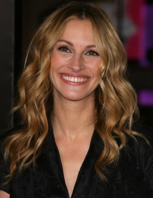 Julia Roberts - Julia Roberts- A primit 500000 de dolari pe minut pentru aparitia in filmul Valentines Day