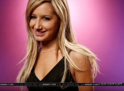 normal_003 - ashley tisdale sedinta foto 4