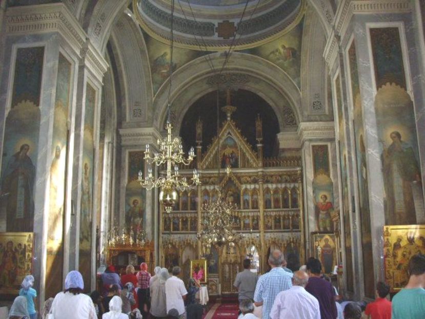 Mănăstirea Bistrița; Este una din cele mai frumoase mănăstiri.

