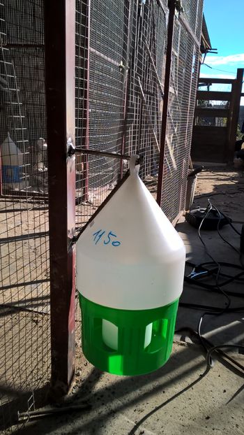 Cârlig adăpătoare - H- Voliera