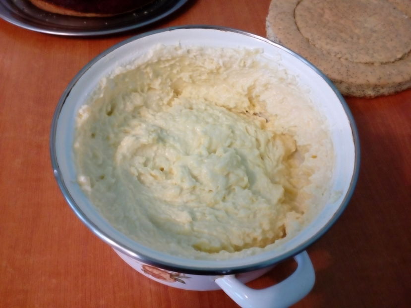 Crema de vanilie + frișcă + cocos - Culinar 3