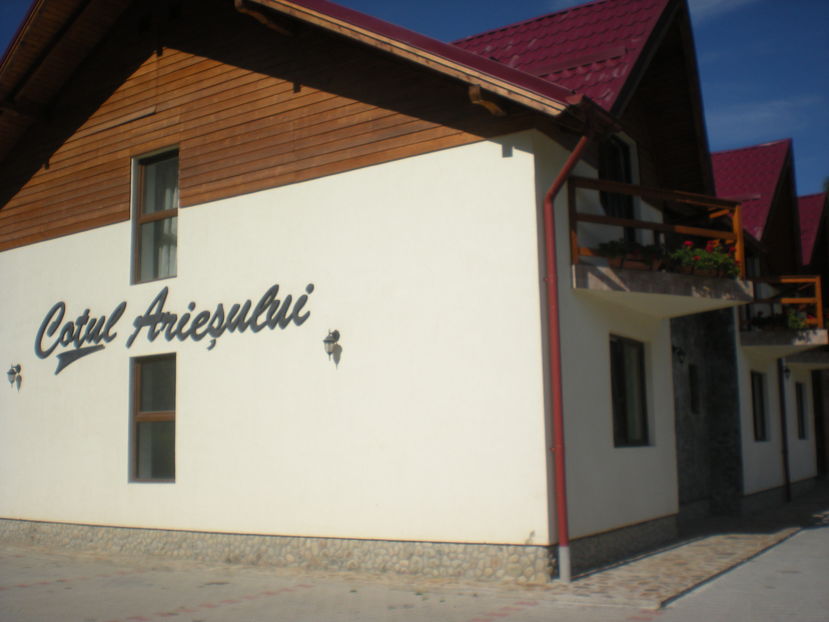 ARIESENI-PENSIUNEA COTUL ARIESULUI-1