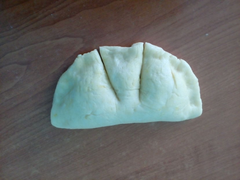 Brioșe Fundițe cu brânză dulce si stafide - 5 - Culinar 3