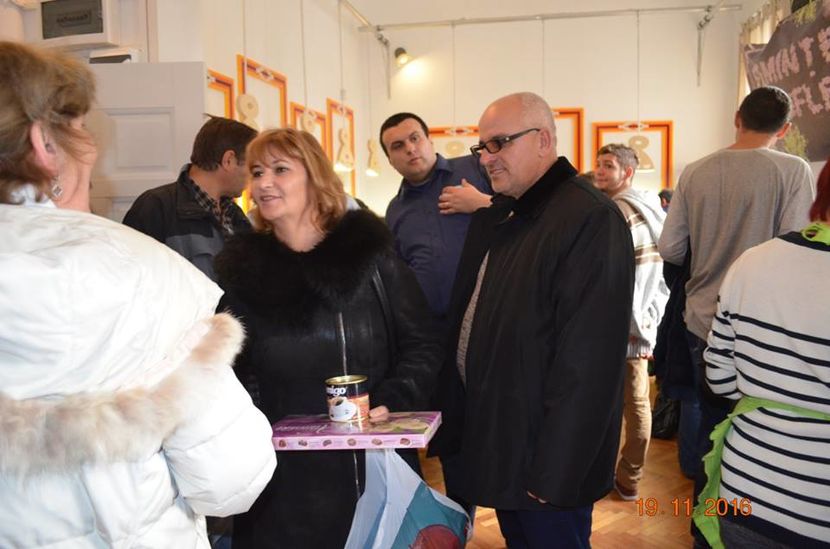 15181436_10210214529094728_3460035718618362481_n - Piata Seminte cu Suflet -Bucuresti