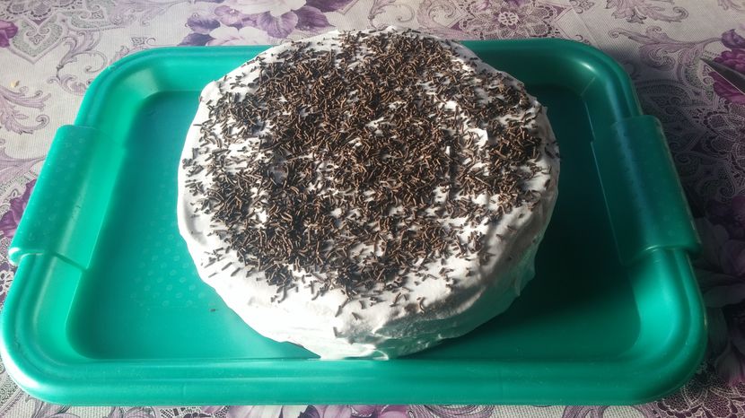 Tort cu ciocolată și caramel