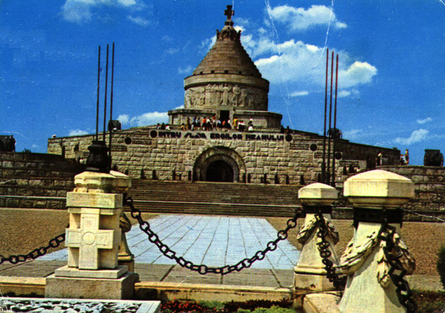 Mausoleul Eroilor din Marasesti - PAGINI DE ISTORIE