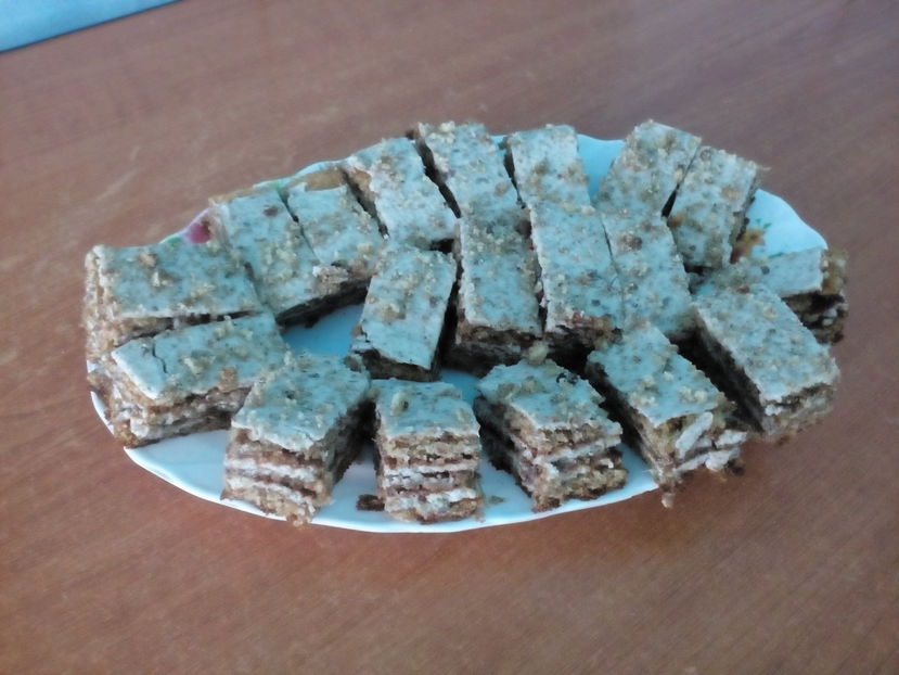 Prăjitură cu foi de nuca, miere si crema de nuca+ lămâie+ frisca - Culinar 3