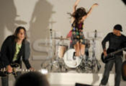 30_small - Miley Cyrus