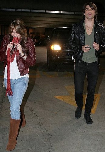 f0af800d27d7ebcb_miley-cyrus-justin-gaston.xxlarge - Miley Cyrus