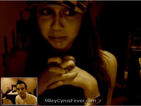 m2 - Miley Cyrus