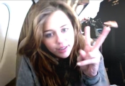 Miley-Personal-Pic-miley-cyrus-9112793-400-276 - Miley Cyrus