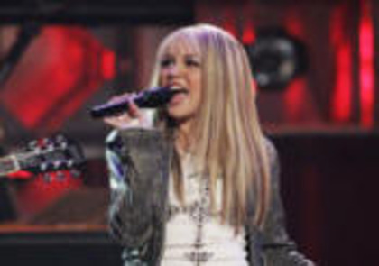ScreenHunter_005_small - Miley Cyrus