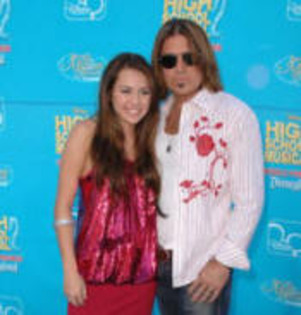 ScreenHunter_009_small - Miley Cyrus
