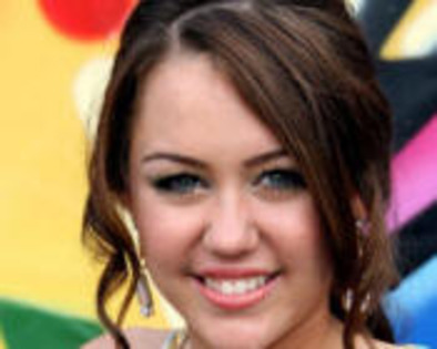 ScreenHunter_011_small - Miley Cyrus