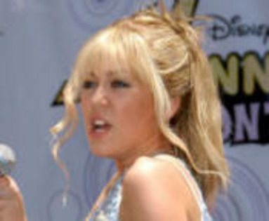 ScreenHunter_051_small - Miley Cyrus