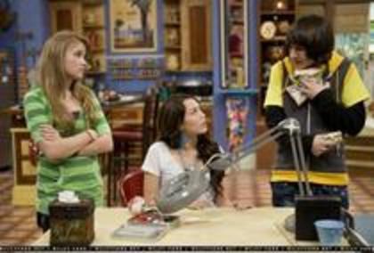 10179779_CVCTPSEYB - hannah montanah