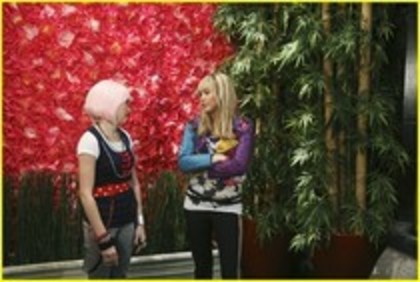 EPDDRJNOMOJHJRLLMNG - hannah montanah