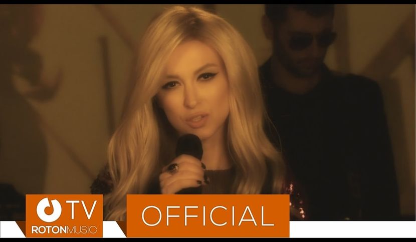 ∟ instinct got Andreea Bălan - Uită-mă; https://www.youtube.com/watch?v=26cubSng1qQ
