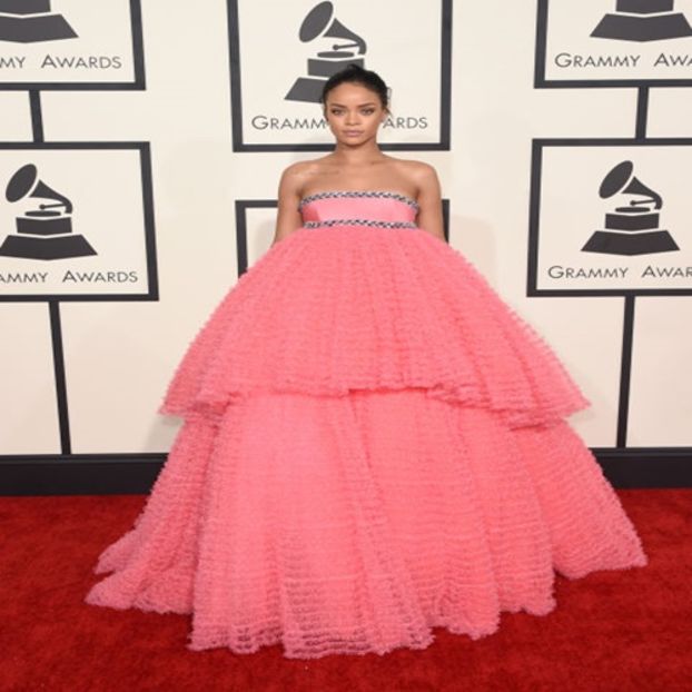 Rihanna Red Carpet-1 - Choose your favorite celebrity Red Carpet