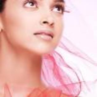 Deepika_Padukone_1254634999_4 - Om Shanti Om