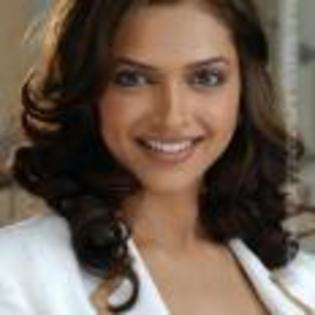 Deepika_Padukone_1254635054_4 - Om Shanti Om