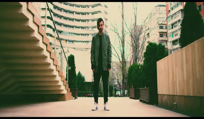 ∟DevilWithin got Robert Toma - Cum trăiește lumea bună; https://www.youtube.com/watch?v=gRnOqQNZemM
