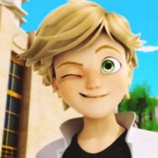 Hey,fetelor!Sunteti gata sa na distram?Prima data luam pizza!