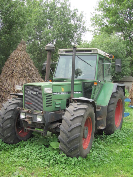 Picture 019 - tractor fendt 615 lsa