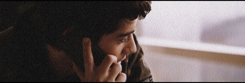 —persoana de care chiar doreşte să se ferească. ❝Apărând acasă la dumneavoastră... nu e deloc; în regulă. În felul acesta aş putea să-mi risc job-ul domnule, e sub..❞
