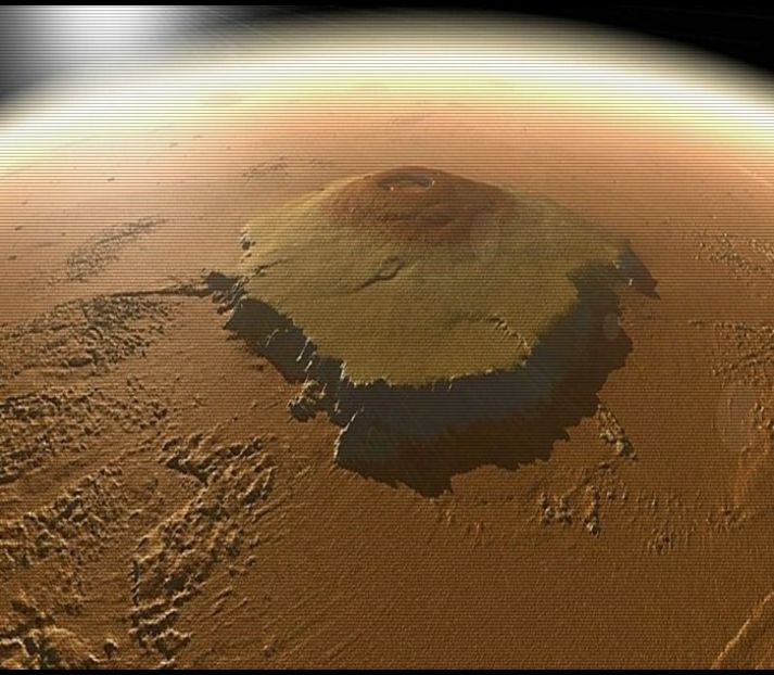 ━ Cel mai înalt munte din galaxia noastră se află pe Marte și e de trei ori mai; înalt decât Muntele Everest.
