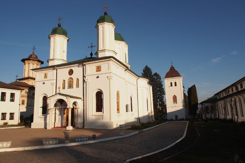 Catedrala Arhiepiscopiei Ramnicului; In 02.01.2017
