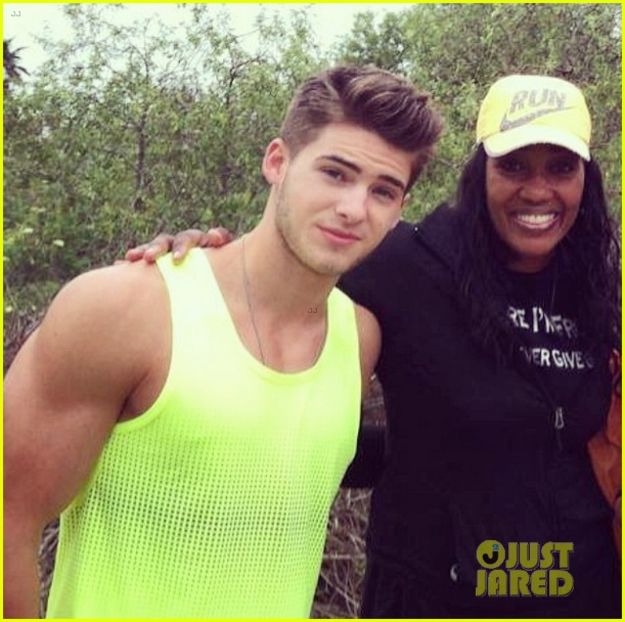 meet-cody-christian-teen-wolfs-hot-new-cast-member-09