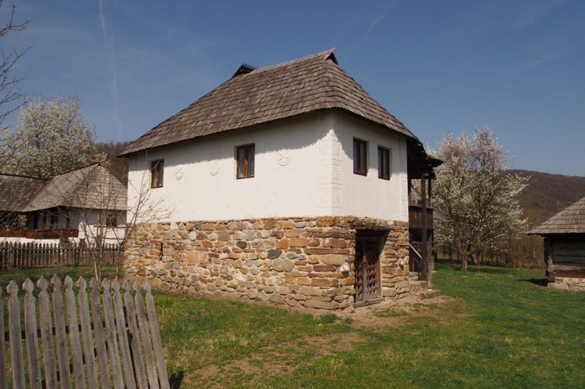  - Muzeul satului valcean