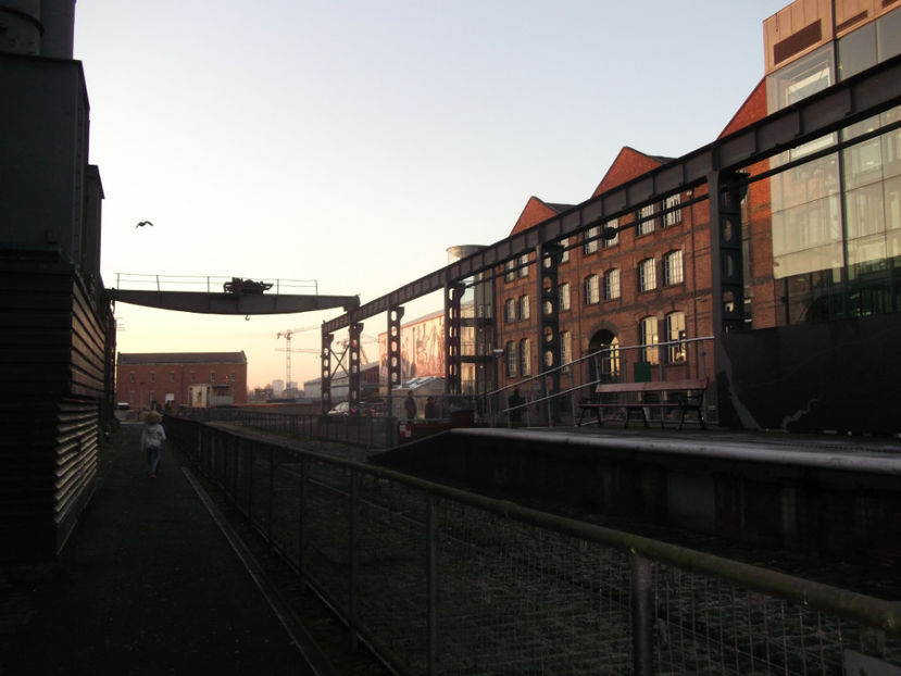 fosta gara, cladirile depoului de locomotive sunt transformate in sali de muzeu