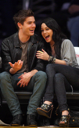 001 - Zanessa at the basketball game