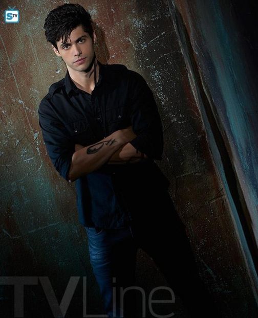 Shadowhunters (10) - zz season 2 zz